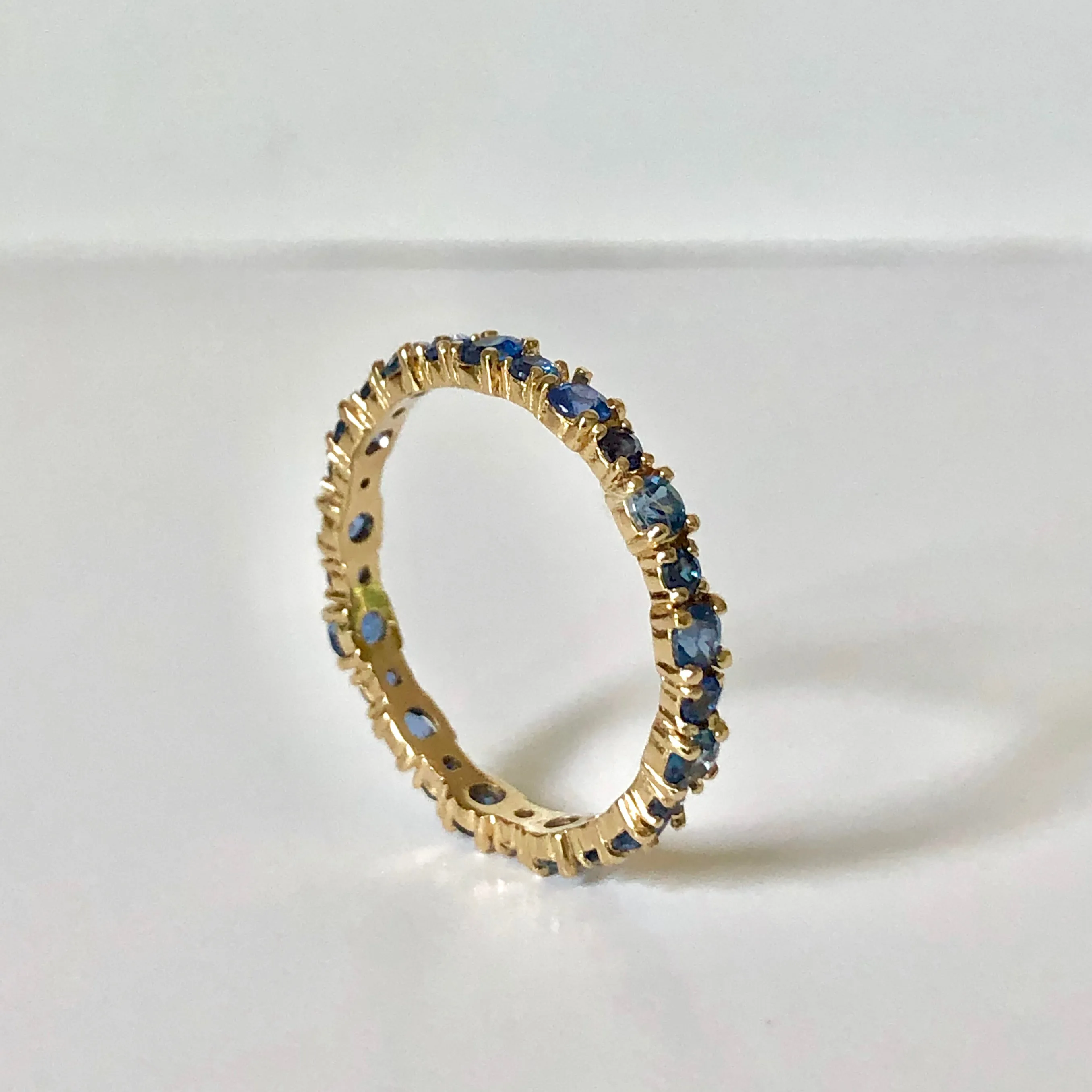 2.10 Carat Ceylon Sapphire Engagement Eternity Wedding Band Ring Gold