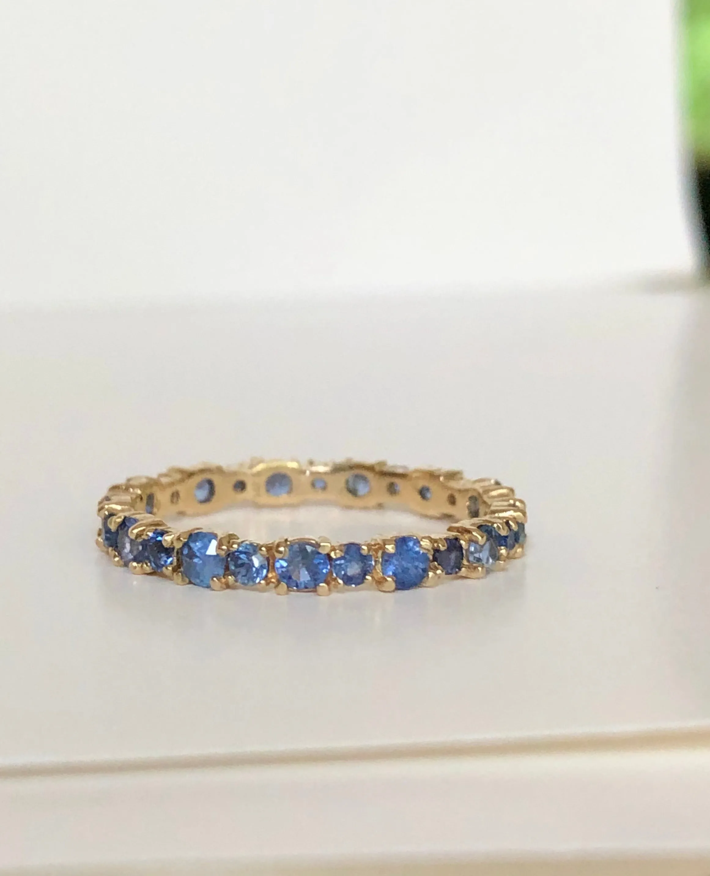 2.10 Carat Ceylon Sapphire Engagement Eternity Wedding Band Ring Gold