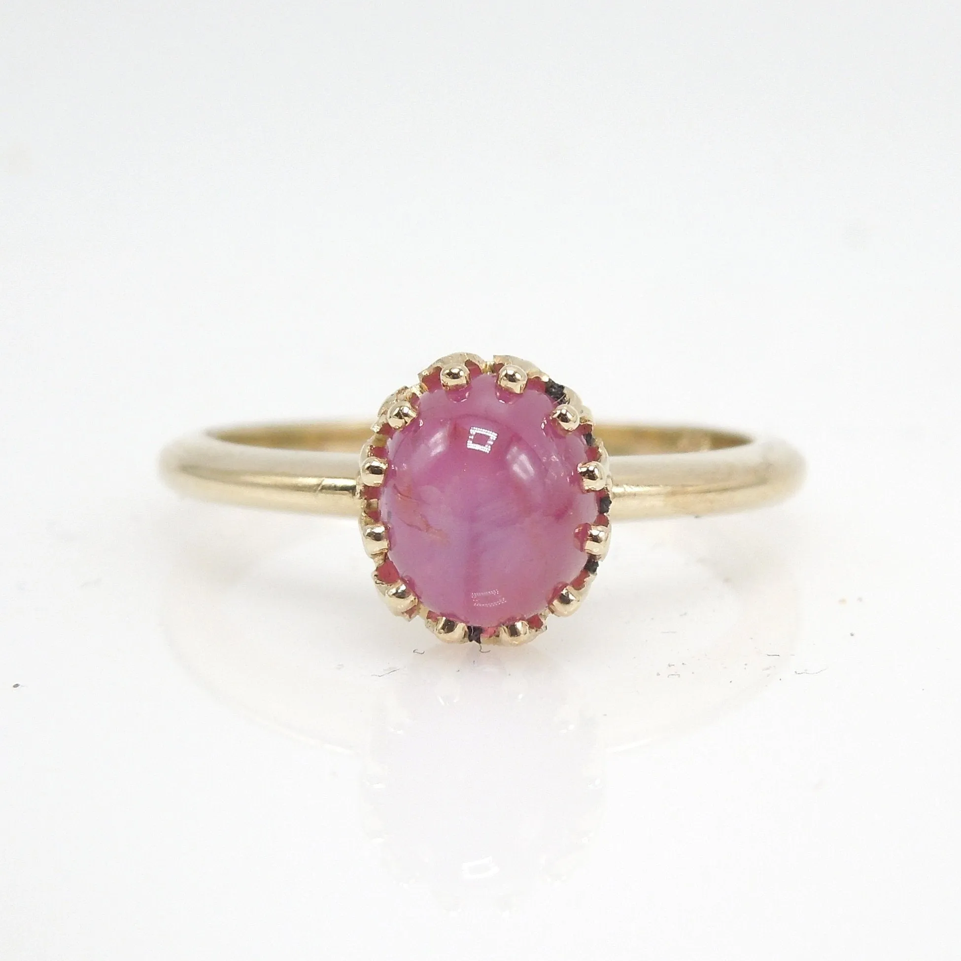 2.46ct Cabochon Pink-Red Star Ruby in 14K Yellow Gold