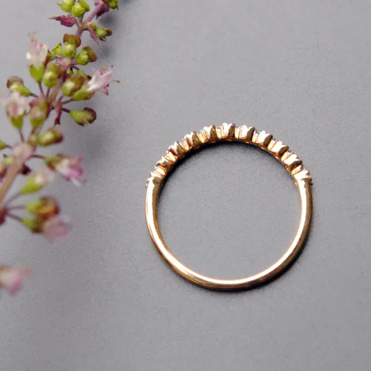 6 Prong Eleven Diamond Straight Stackable Ring