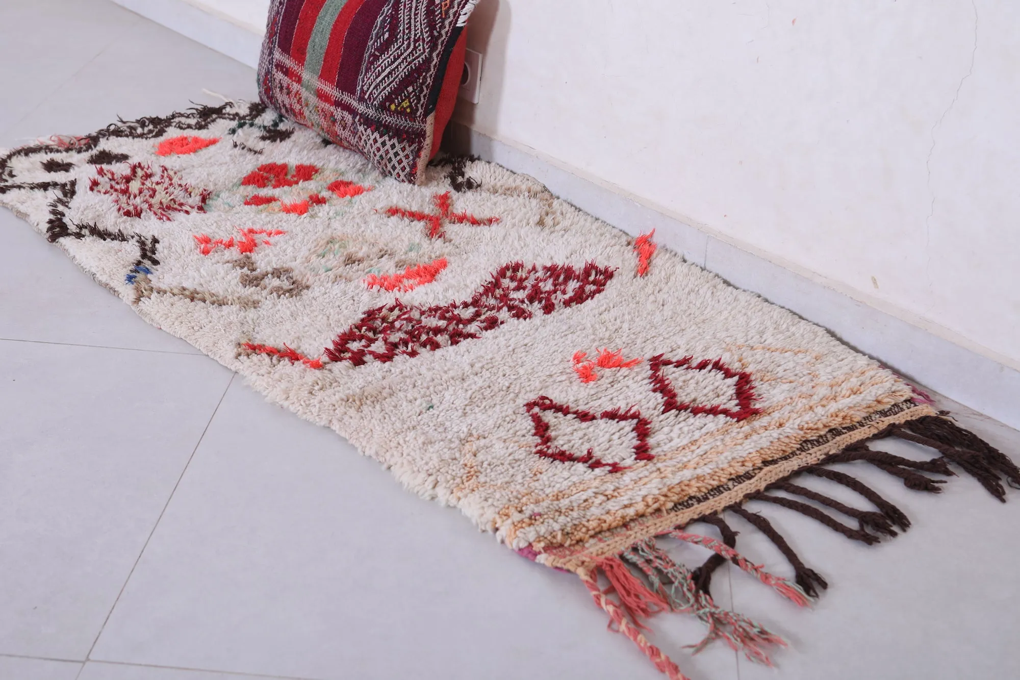 Beautiful Boucherouite rug shag 2.3 X 4.6 Feet