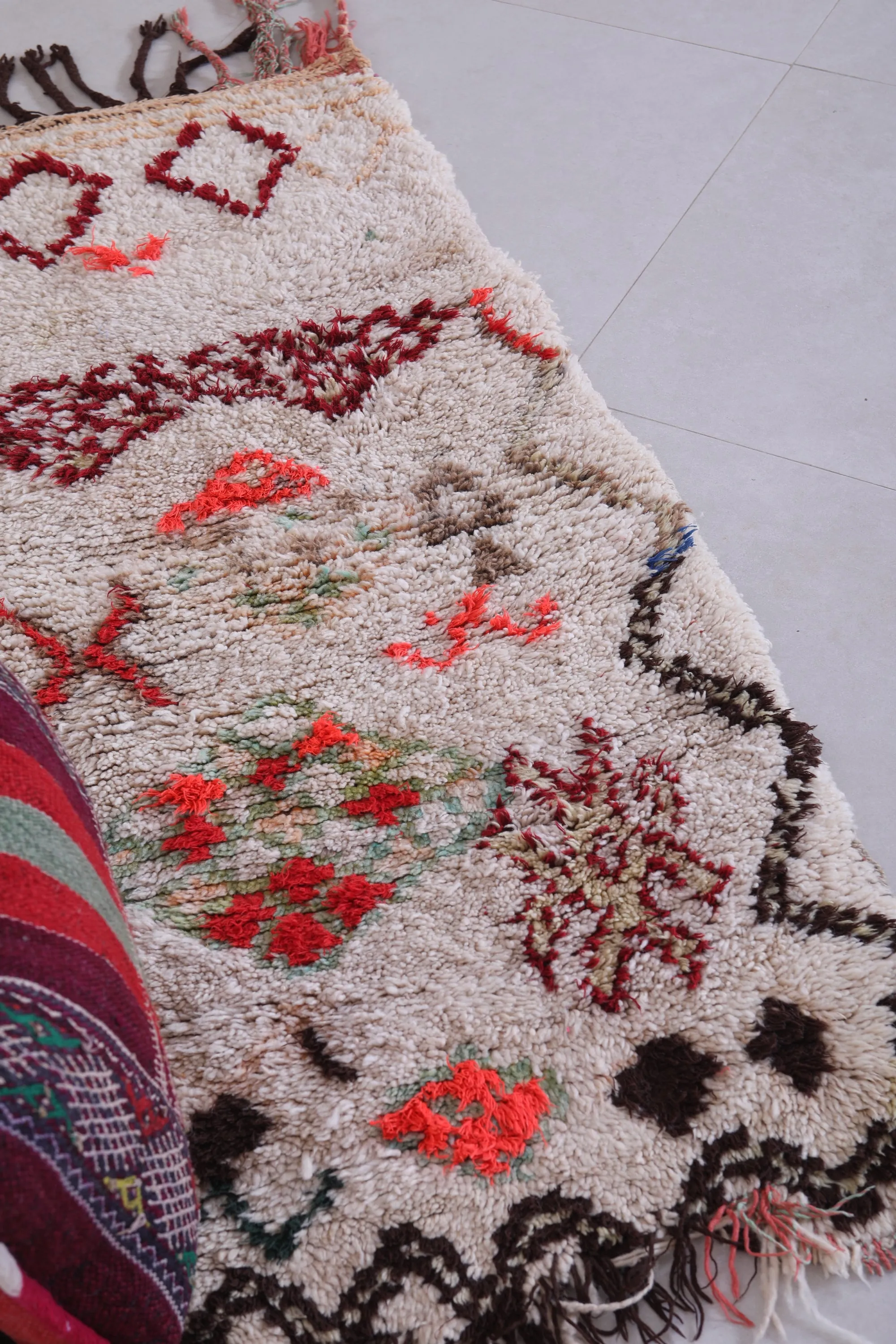 Beautiful Boucherouite rug shag 2.3 X 4.6 Feet