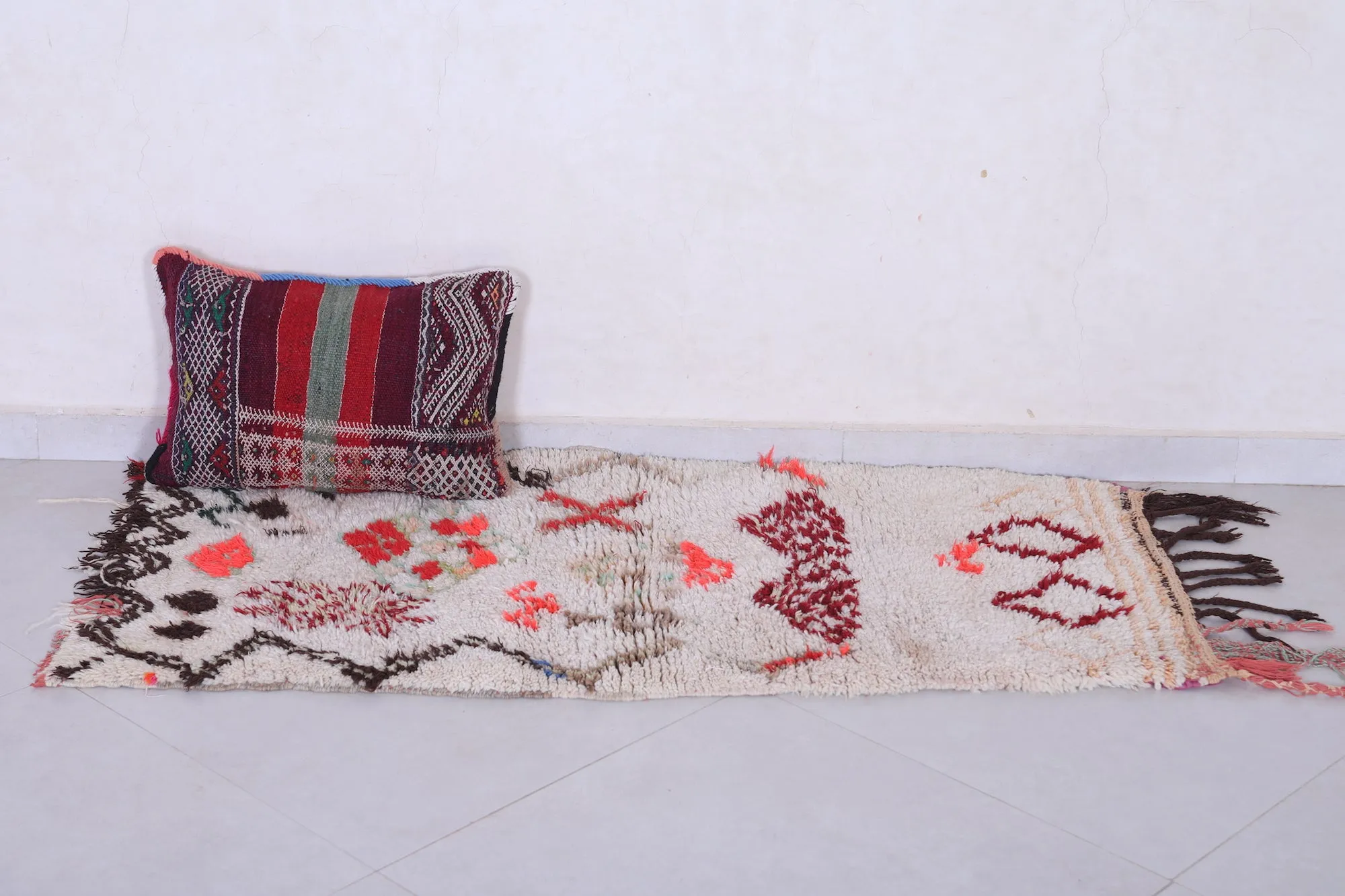 Beautiful Boucherouite rug shag 2.3 X 4.6 Feet