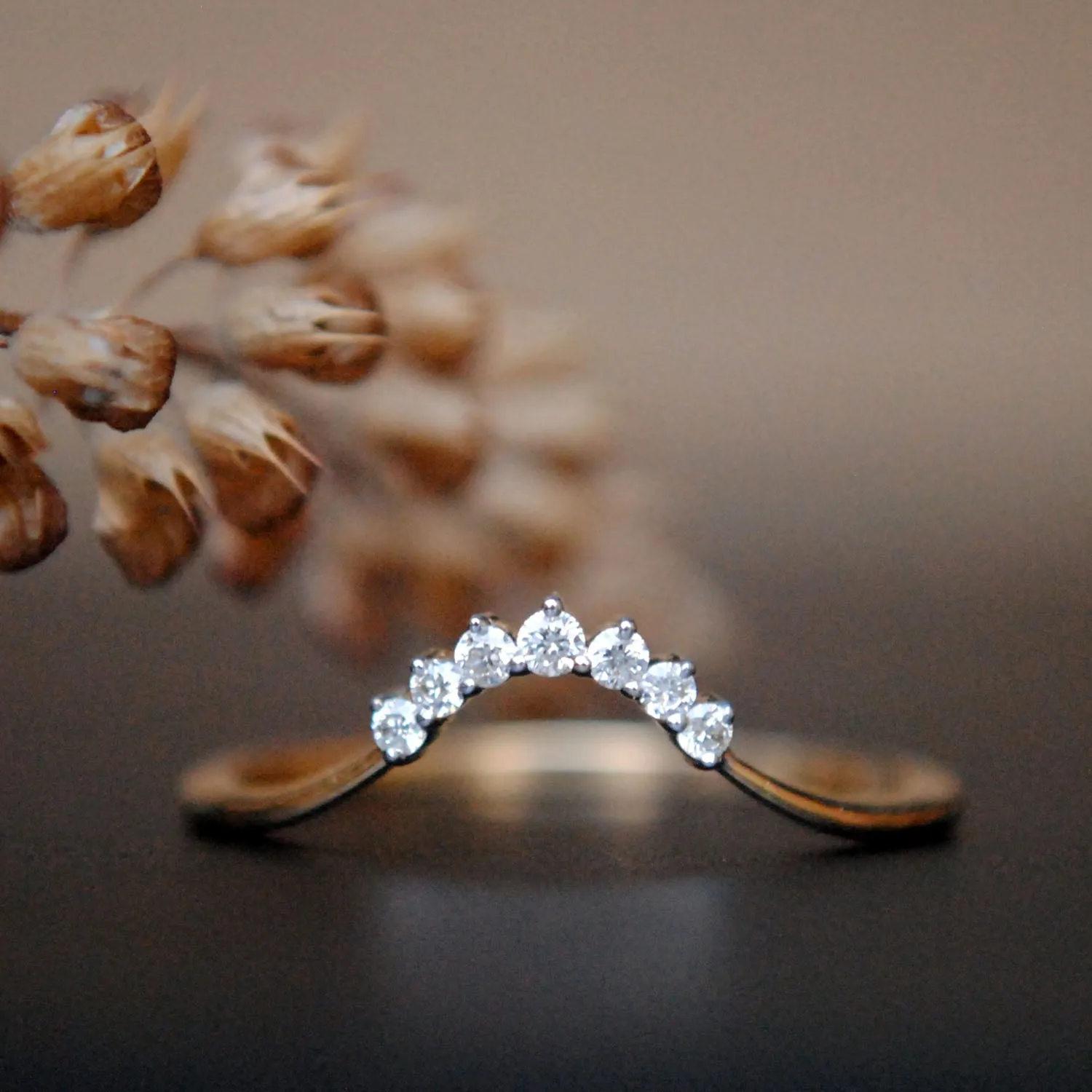 Deep Curve Diamond Ring Enhancer