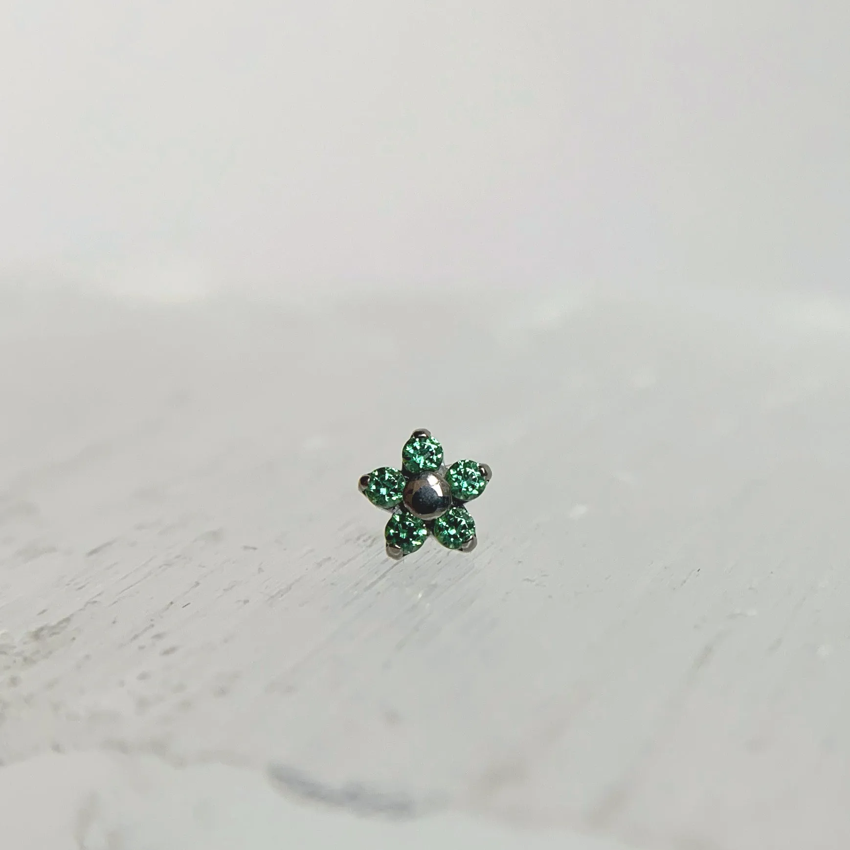 Flower with 1.5mm CZs Threadless End