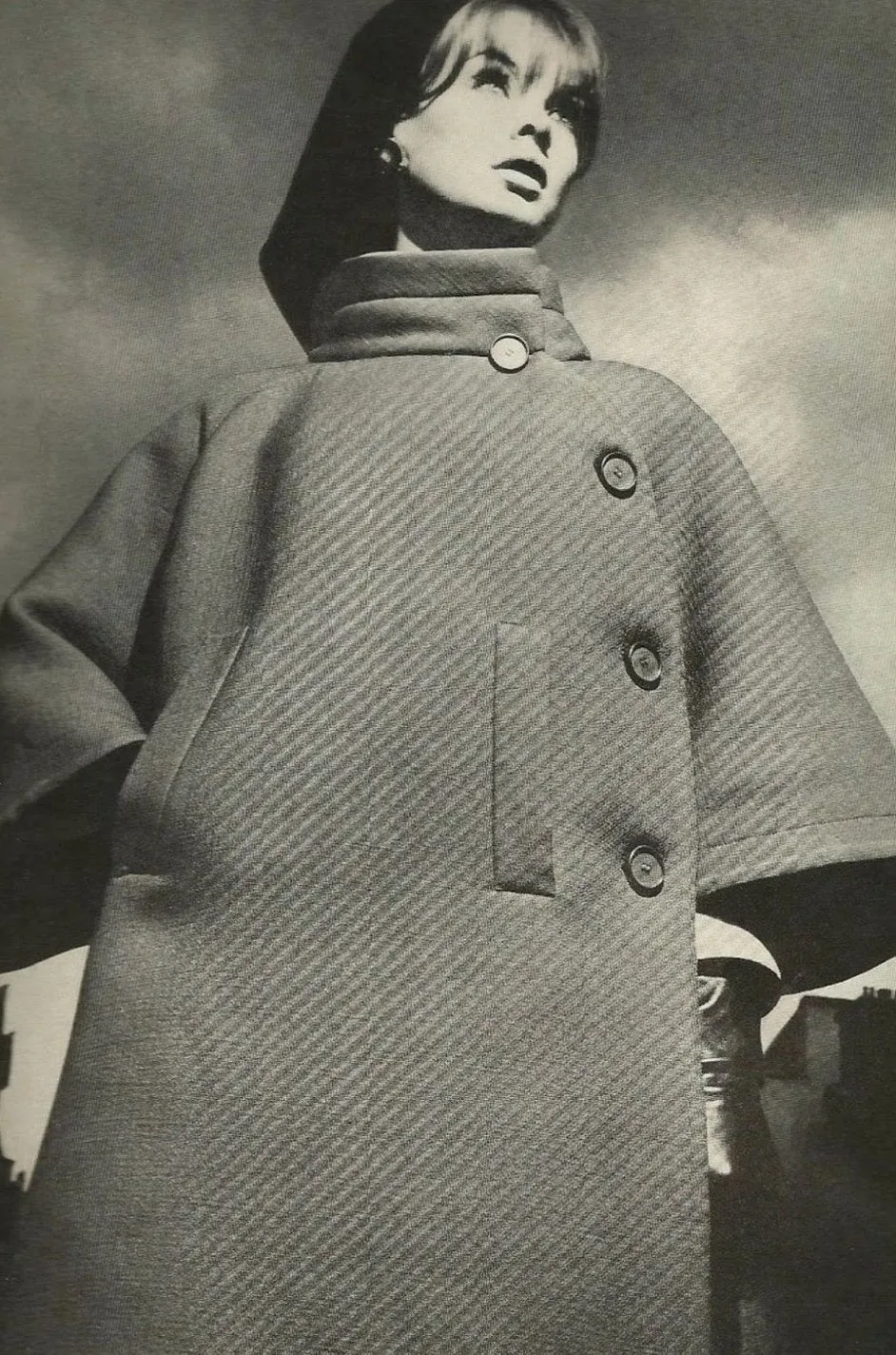 Gorgeous Fall 1965 Nina Ricci Haute Couture Ivory Silk  Brocade Coat w Soft Sheepskin Lining