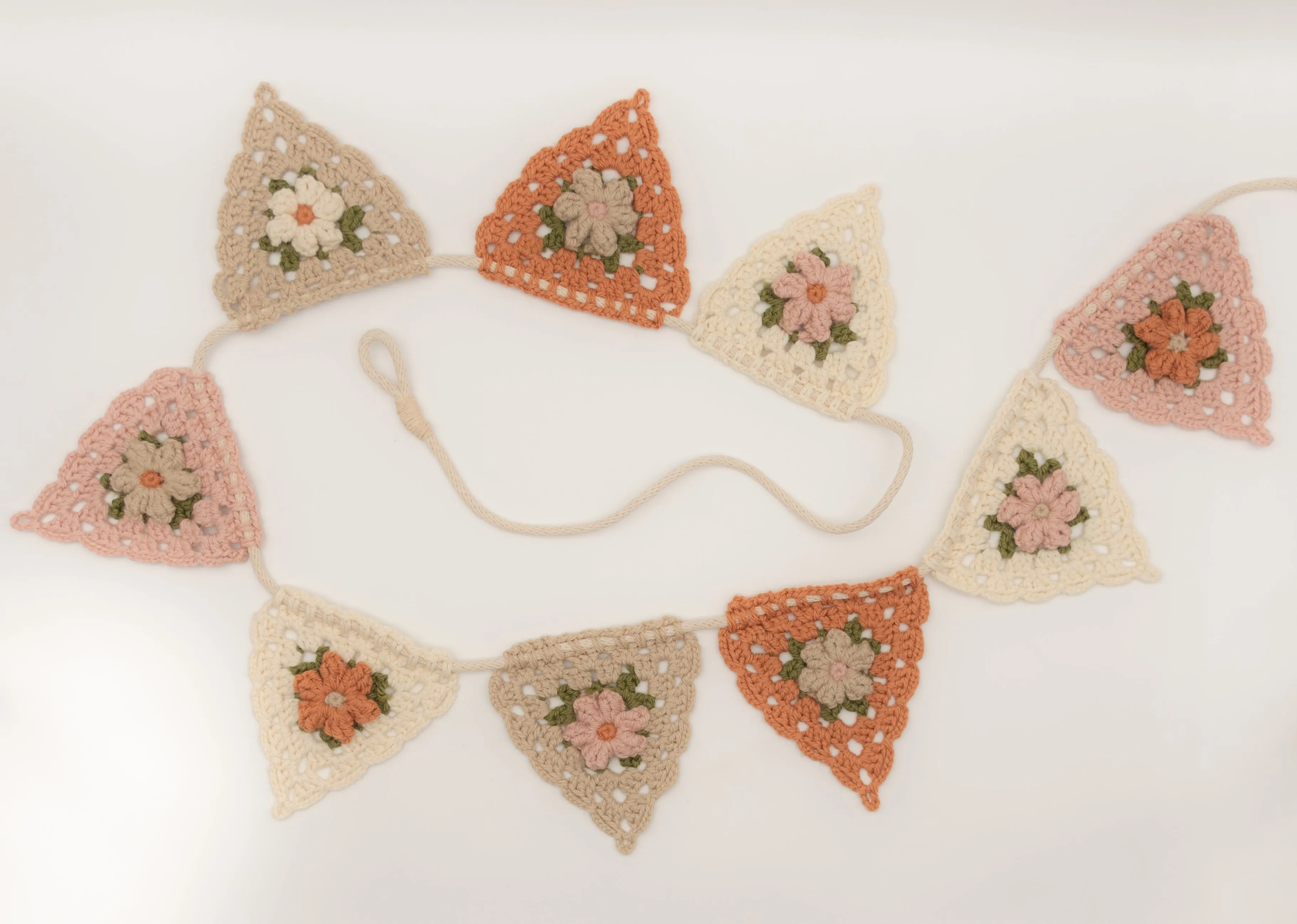 Granny Tri Bunting Crochet Kit