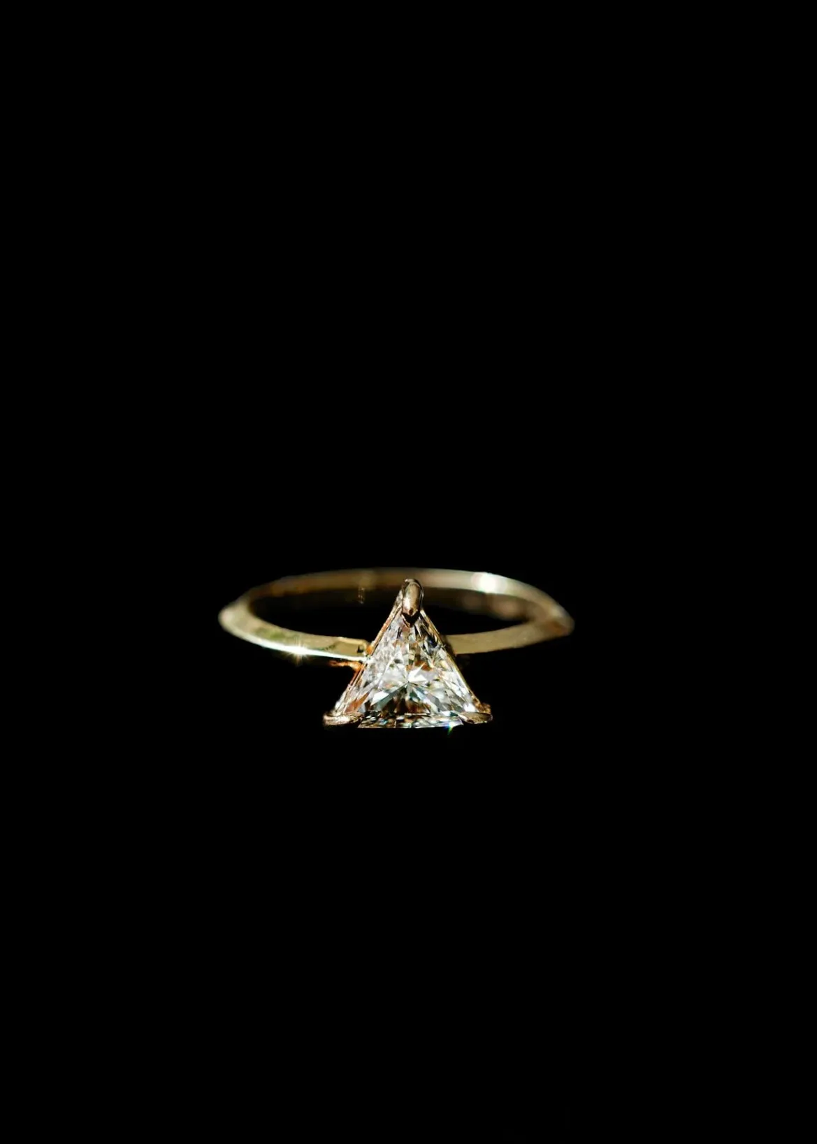 Light Yellow Small Pyramid Diamond Engagement Ring