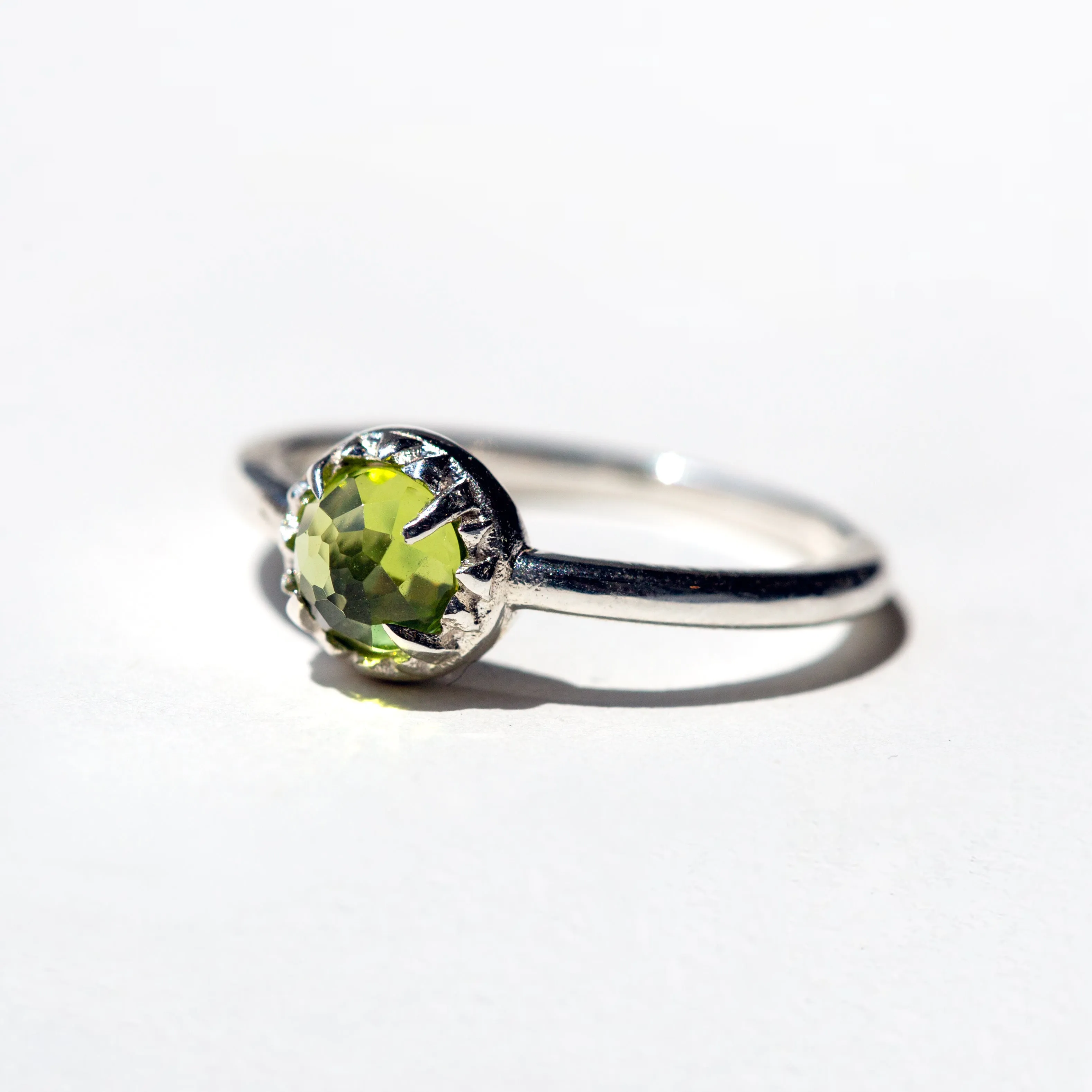 MATRIX HALO RING | PERIDOT