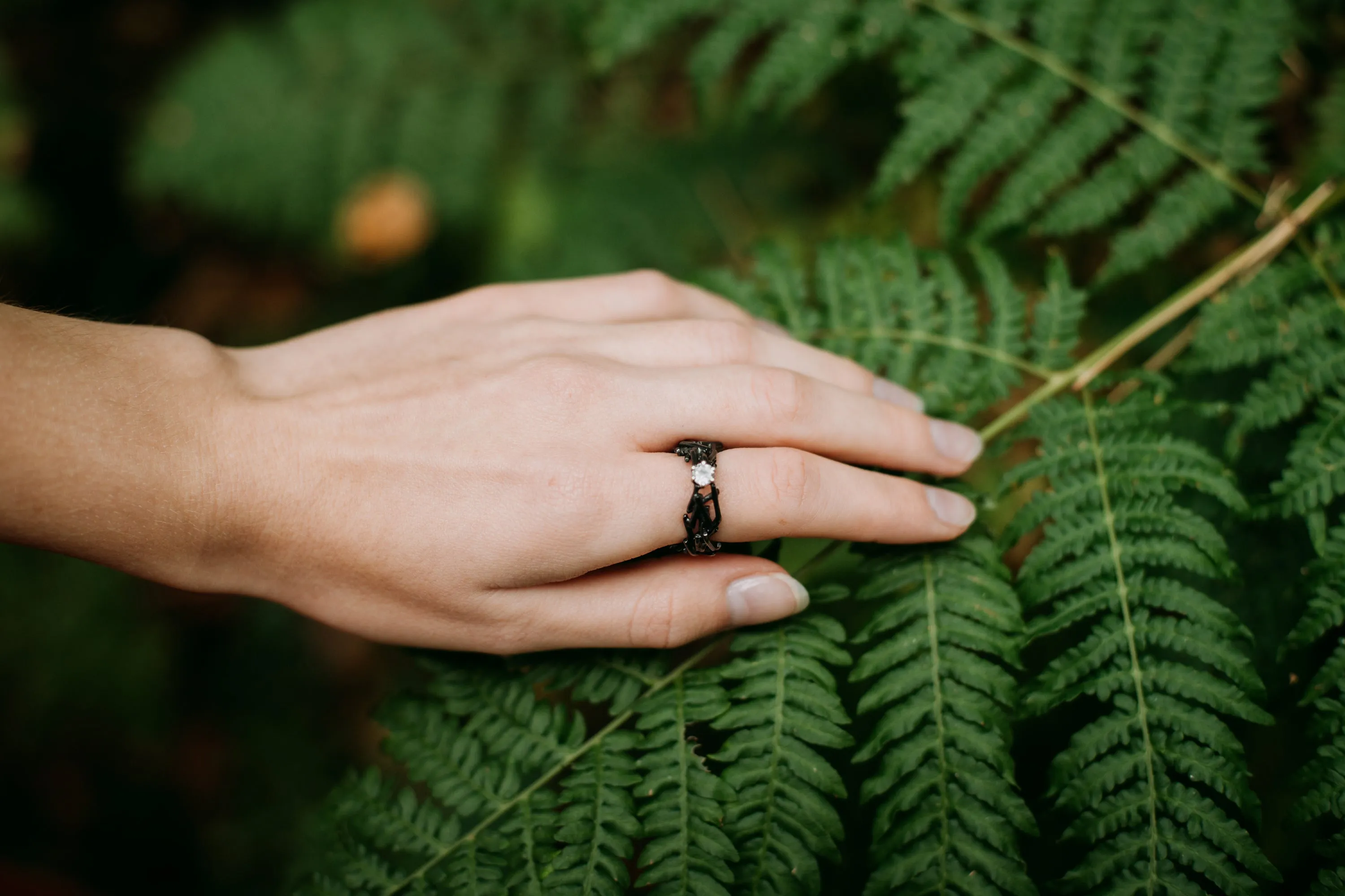 Nest Oval Ring Black with  White Topaz