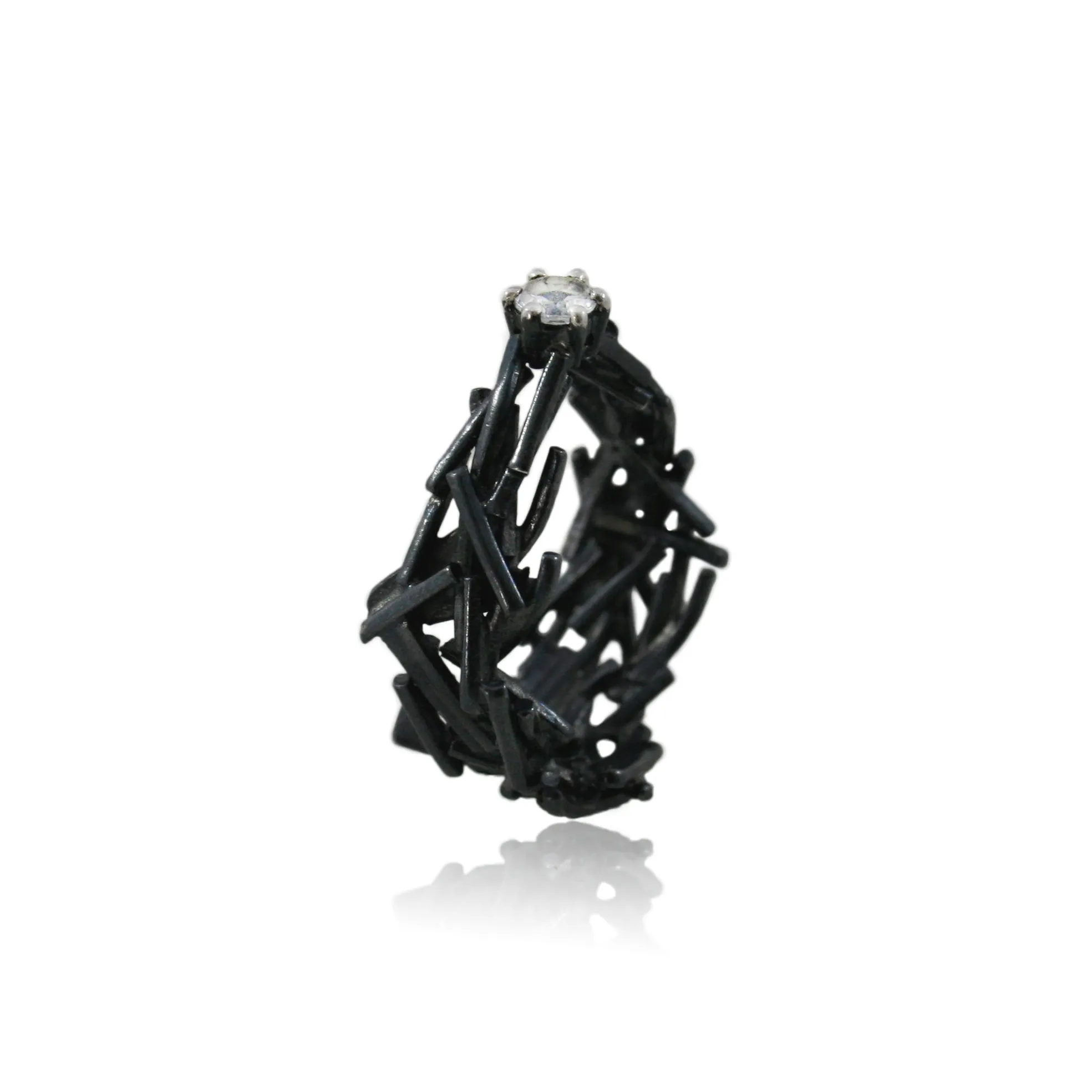 Nest Oval Ring Black with  White Topaz