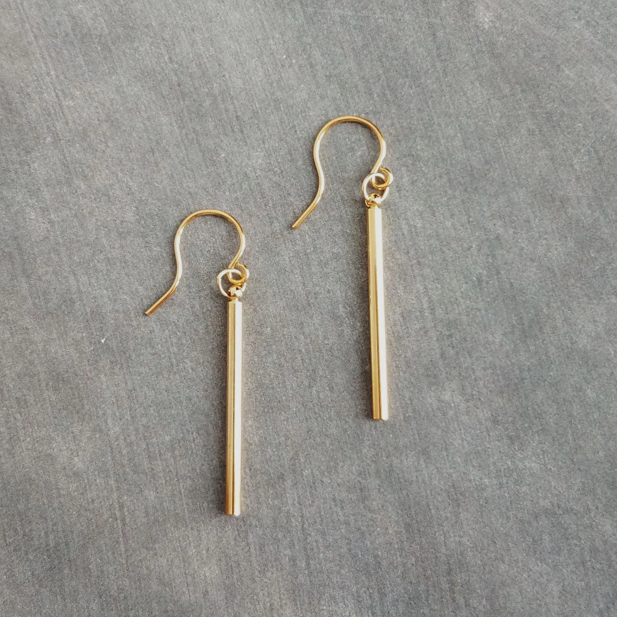Short Gold Bar Earrings, gold line earrings, gold stick earrings, tube earring small thin gold earrings straight line skinny cylinder