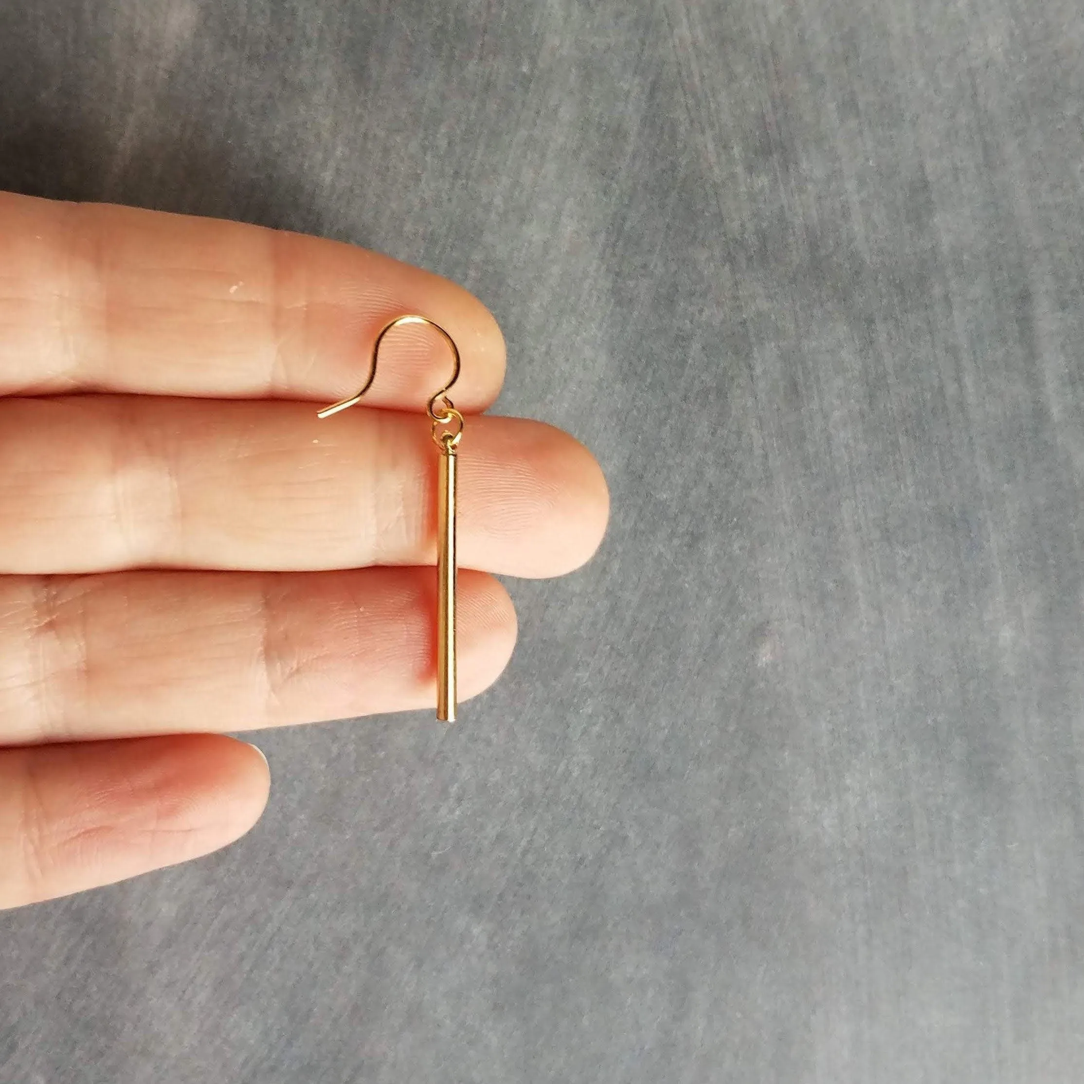 Short Gold Bar Earrings, gold line earrings, gold stick earrings, tube earring small thin gold earrings straight line skinny cylinder