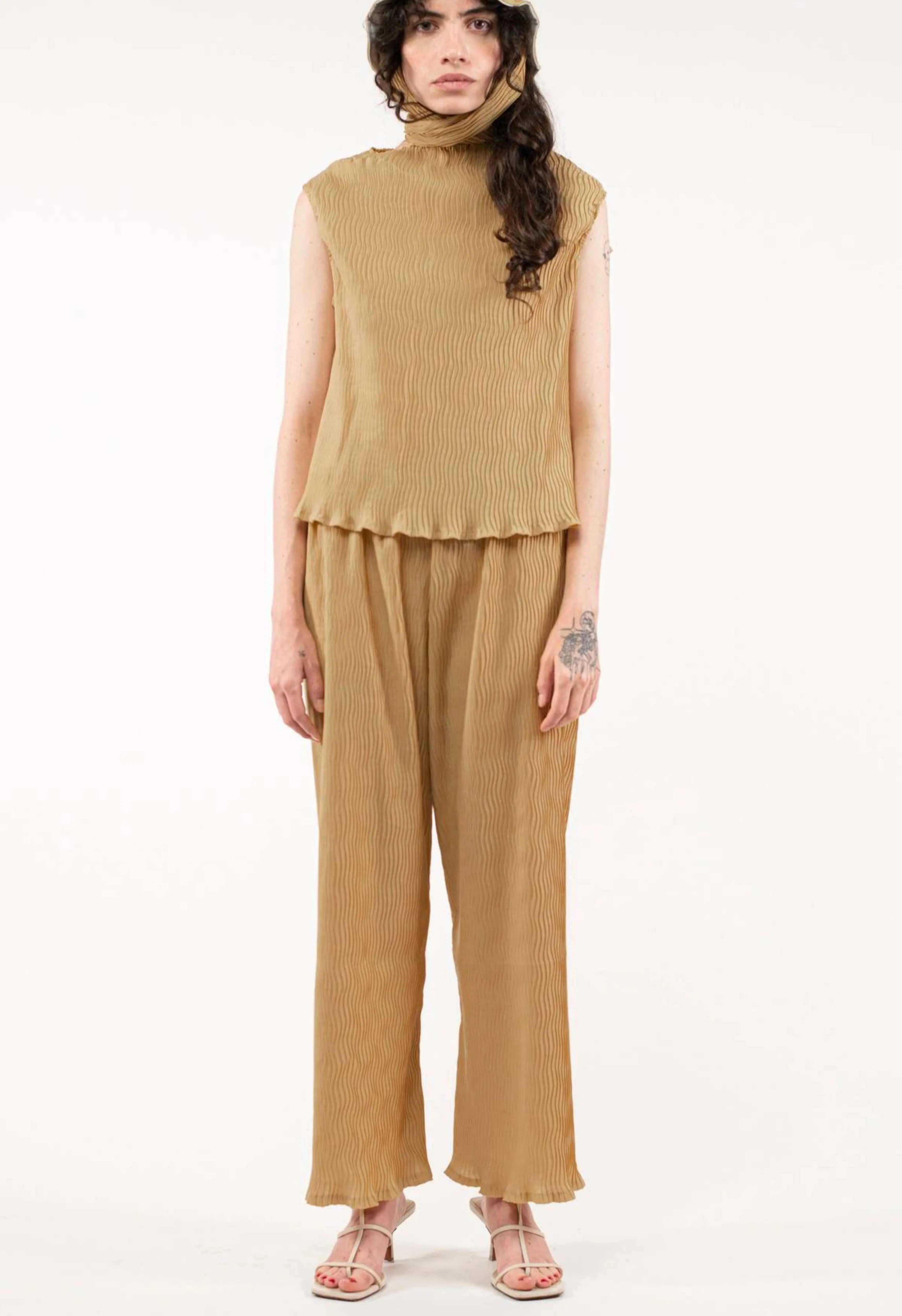 Simple Pleat Pant in Sand