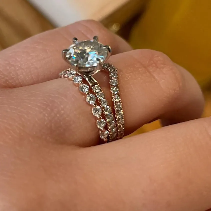 The Gold Single Prong Round Full Eternity
