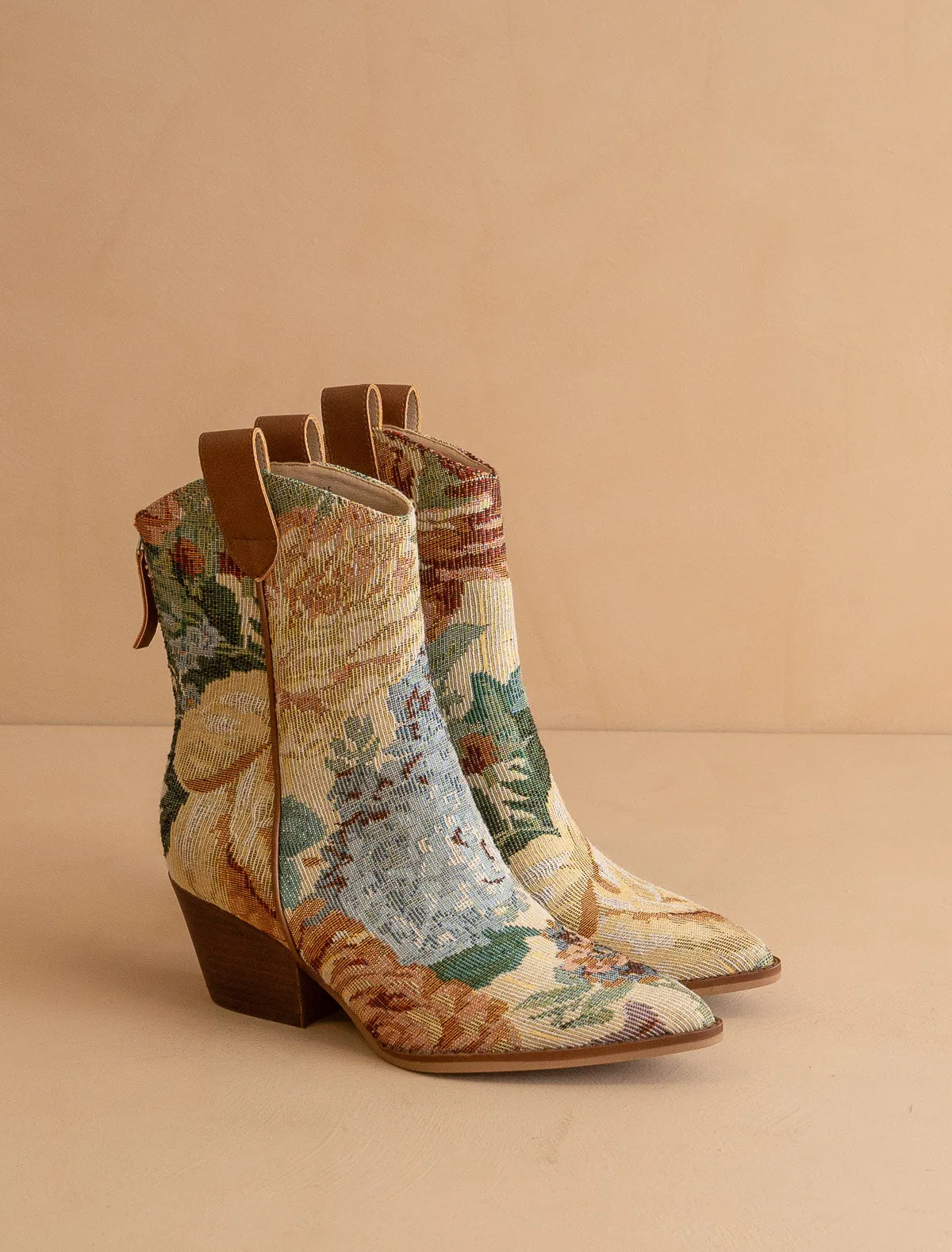 The Kaiya | Floral Vintage Western Tapestry Boot