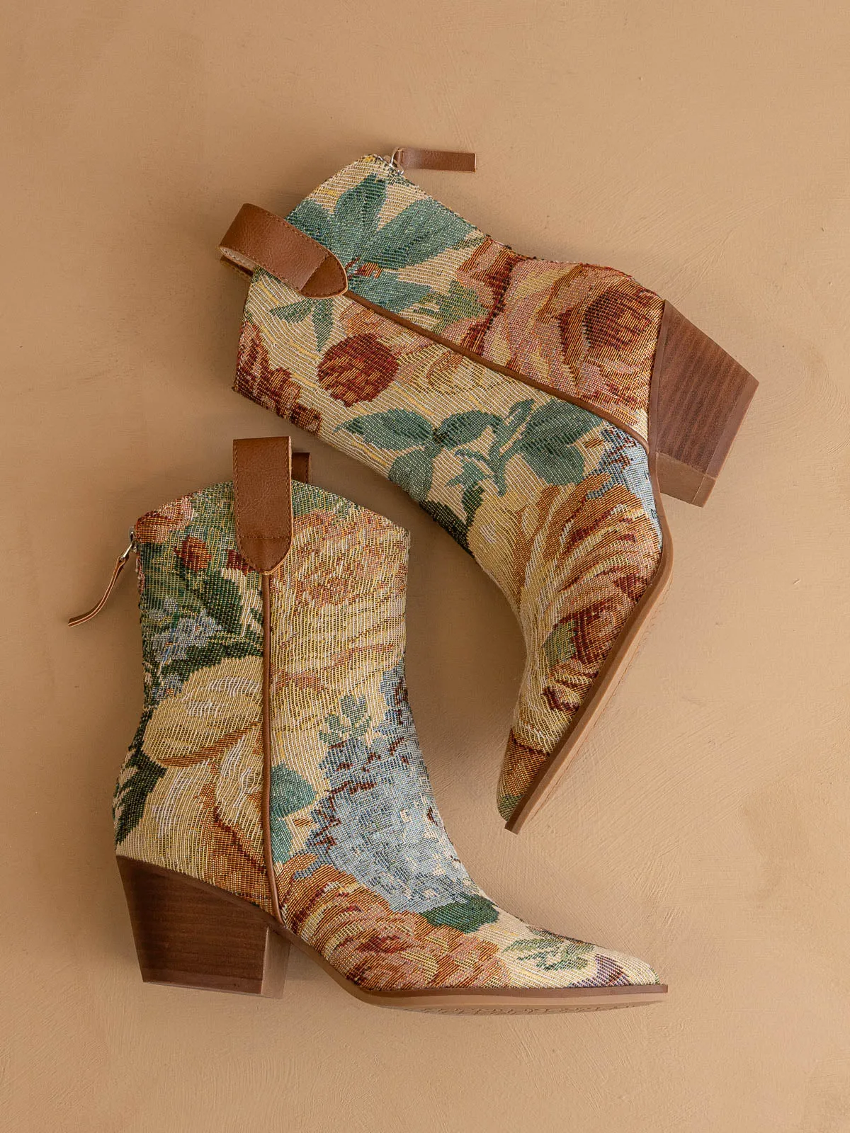 The Kaiya | Floral Vintage Western Tapestry Boot