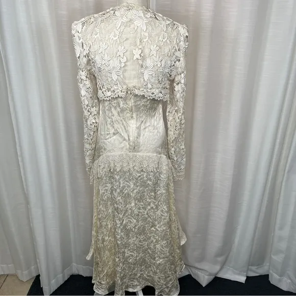 Vintage 80’s long sleeve lace top dress