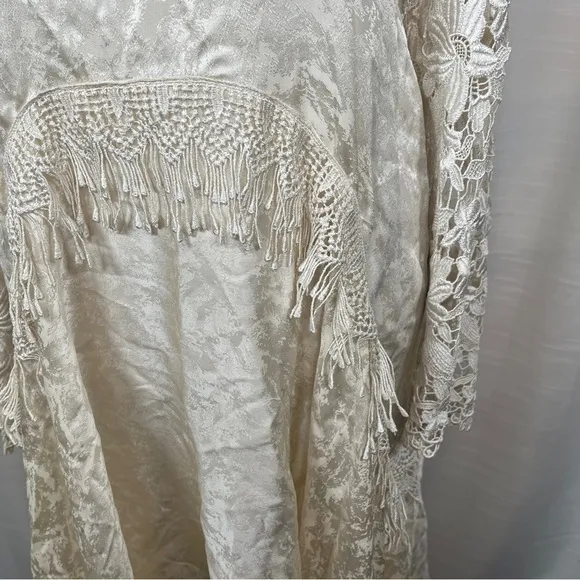 Vintage 80’s long sleeve lace top dress
