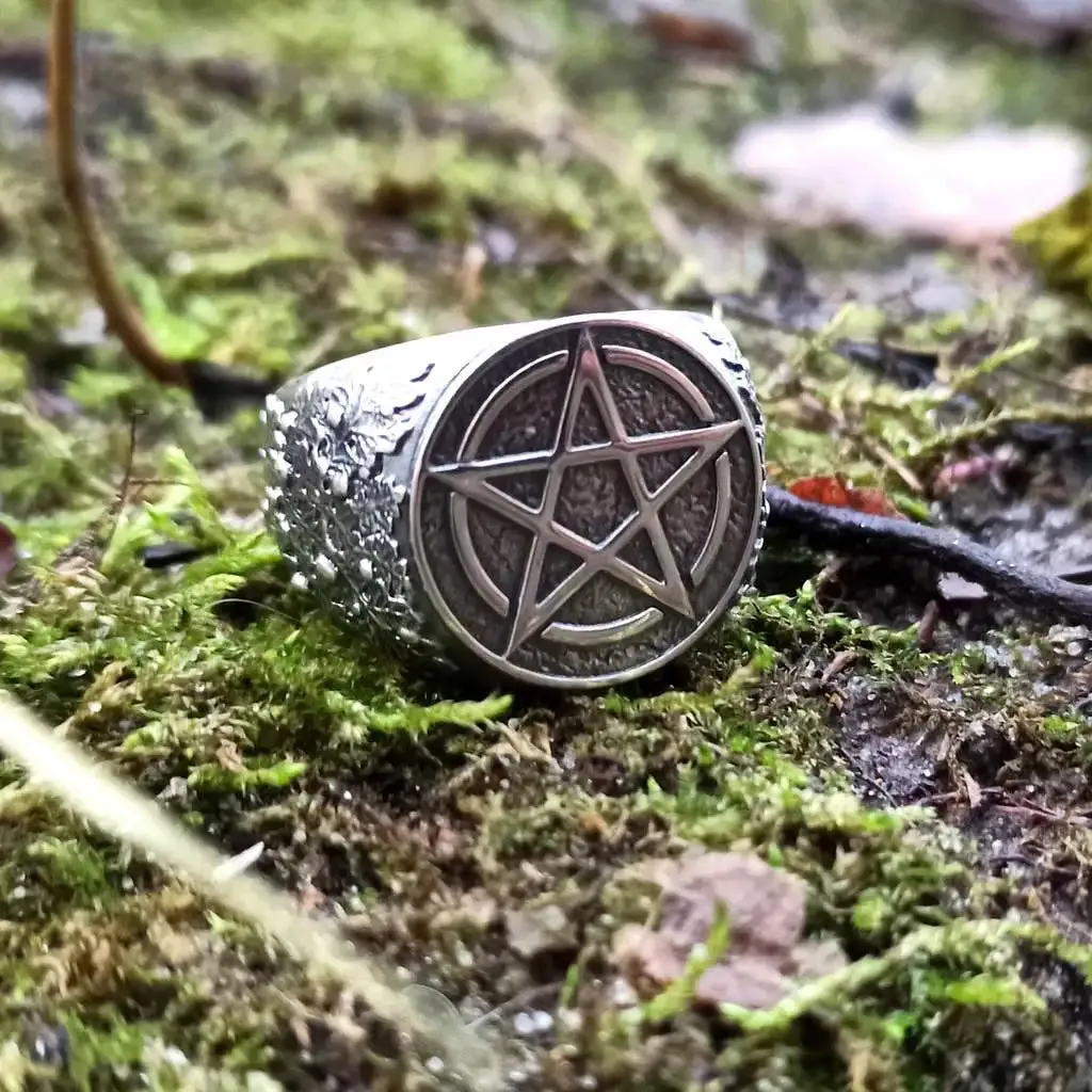 Wiccan pentacle signet silver ring