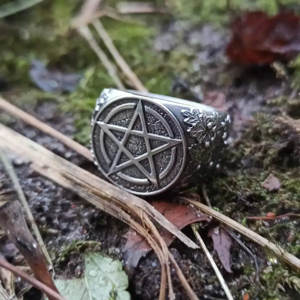 Wiccan pentacle signet silver ring