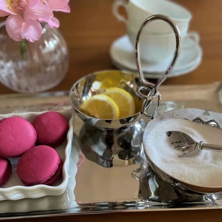Wire Twist Snack Server
