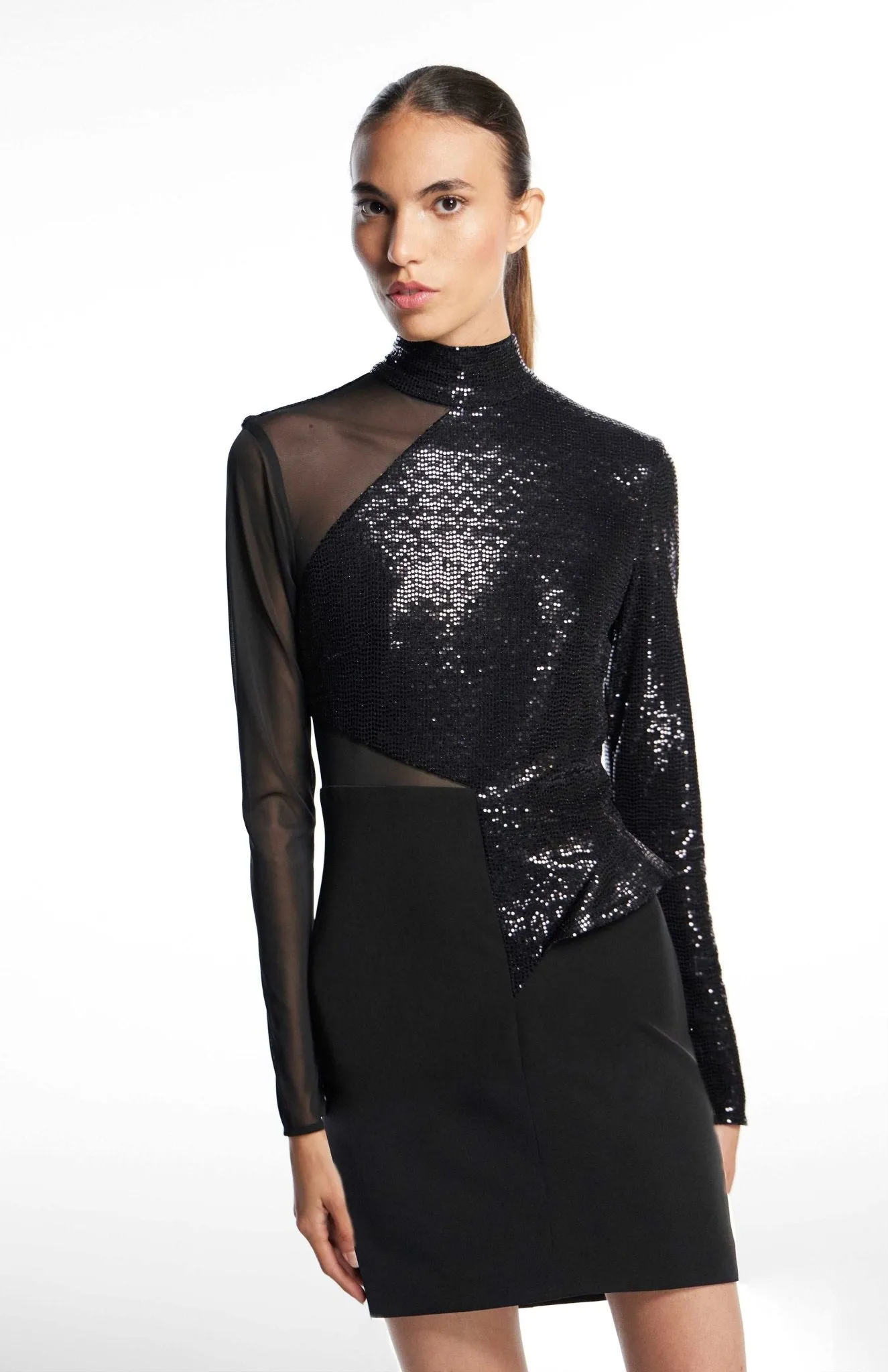 Xenopi | Fiercely Glamorous: Mini Cocktail Dress